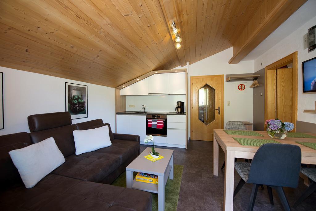 Appartements Schneezauber Lermoos Bilik gambar