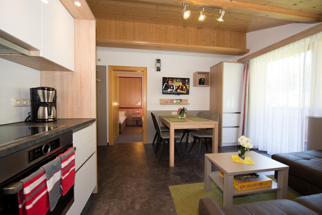 Appartements Schneezauber Lermoos Bilik gambar